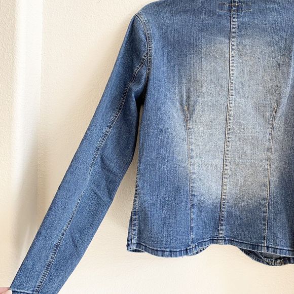 R.V.T. Jeans Womens Jacket Ombre Blue  Denim Buttons Pockets Stitching M - Picture 8 of 9